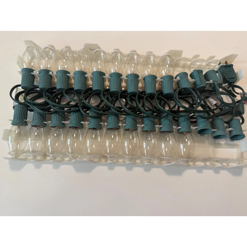 Celebrations 25 Outdoor Christmas Lights Clear C9 Bulbs Green Wire 25' 19 Bulbs